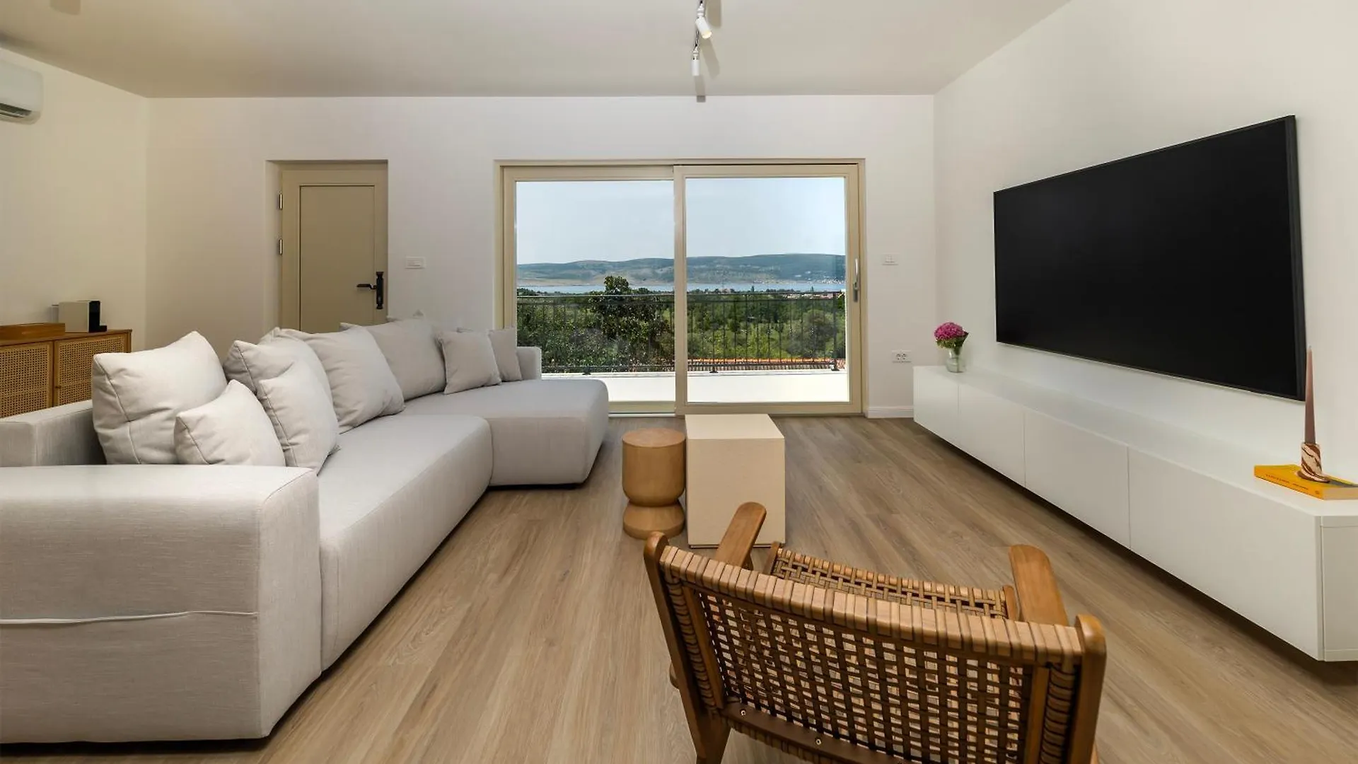 Luxury Casa Sorelle Croatia, Secluded House With A Breathtaking View And Heated Infinity Pool Seline